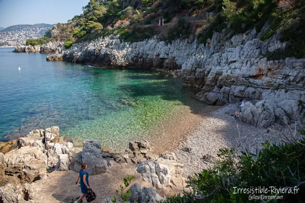 Coastal Trail – Breathtaking walk from Villefranche-sur-Mer to Cap Ferrat Scenic coastal walking path to Cap Ferrat near Villefranche-sur-Mer