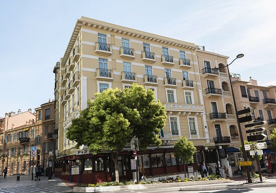 Street view of Hotel Ambassador Monaco near the old town