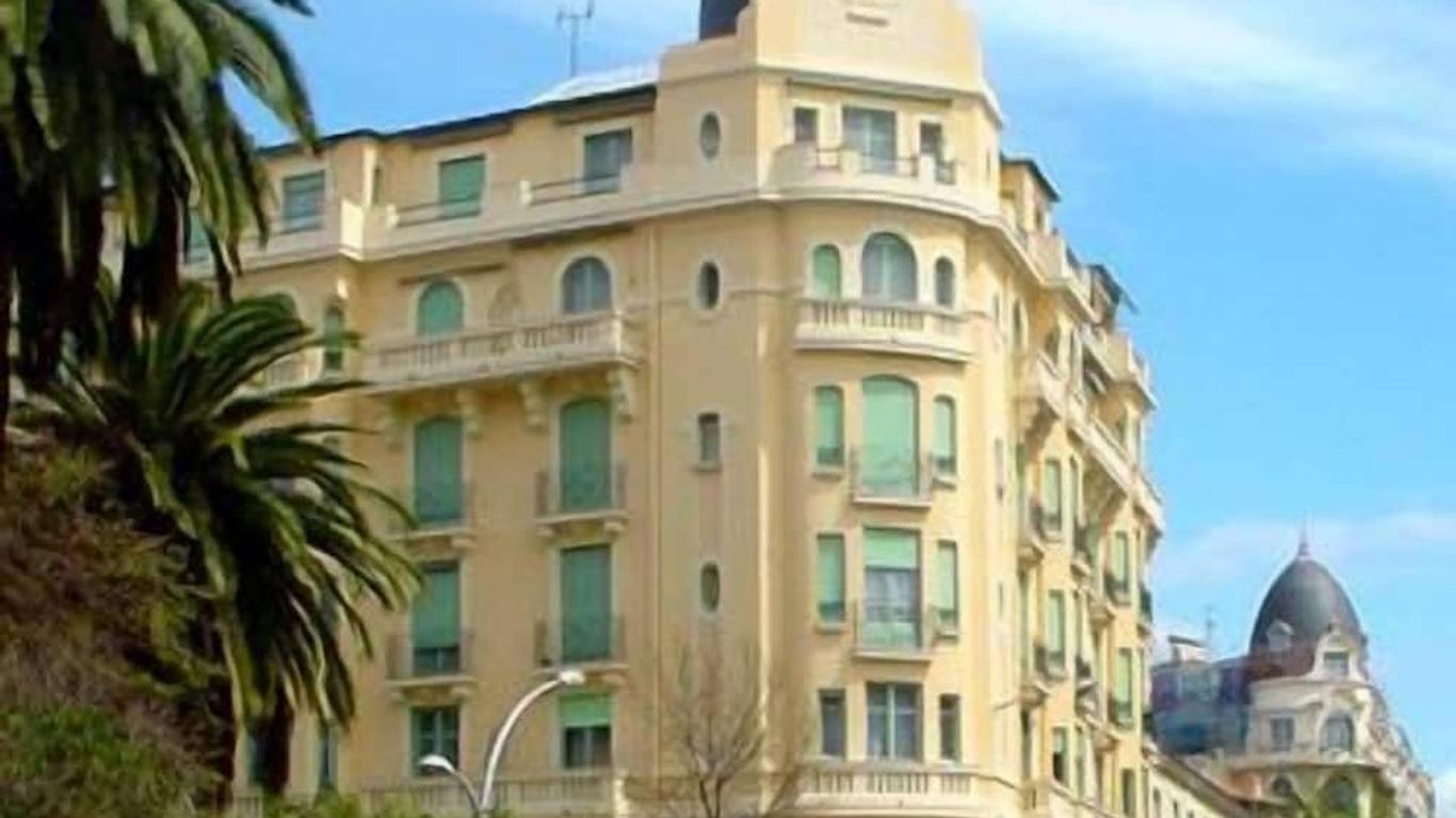 Hôtel de la Buffa – Affordable stay steps from the Promenade in Nice Classic yellow building of Hôtel de la Buffa near Promenade des Anglais