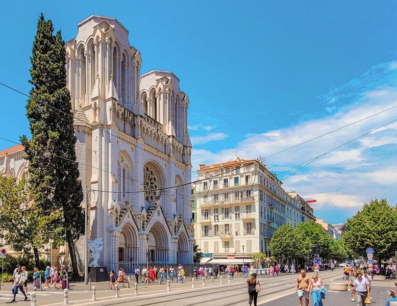 Convenient city stay at Hotel du Centre in Nice Hotel du Centre on Avenue Jean Médecin in Nice