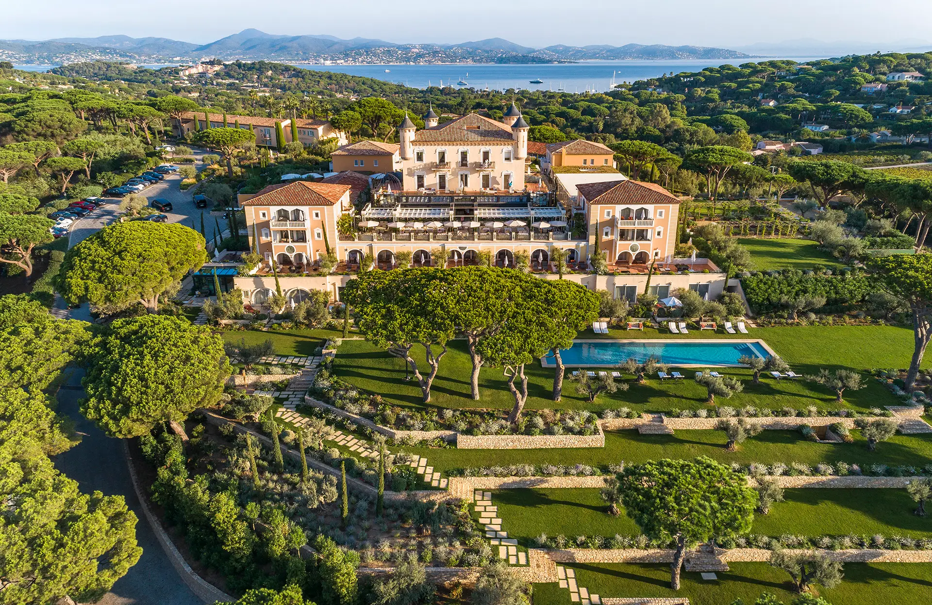 Château de la Messardière – 5-Star Elegance with Mediterranean Views Luxury Château de la Messardière nestled in the hills above Saint-Tropez