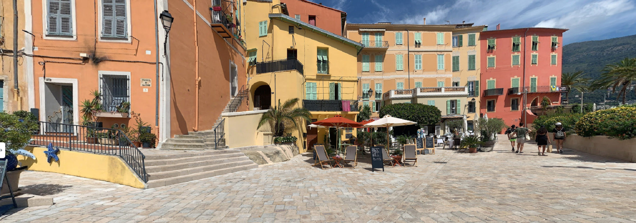 Le Petit Port Menton – Le Petit Port – Menton. Discover the ambiance, cuisine, and setting at this Menton gem.