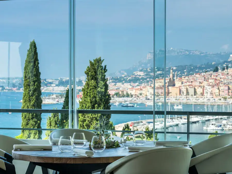 3-Michelin-star cuisine at Mirazur Menton Best Restaurants on the French Riviera by City Guide, Mirazur Menton – Mirazur – Menton. Discover the ambiance, cuisine, and setting at this Menton gem.