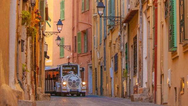 Discover Menton’s Old Town by Mini Tourist Train Top 5 Amazing Things to Do in Menton, Tourist train in Menton Old Town