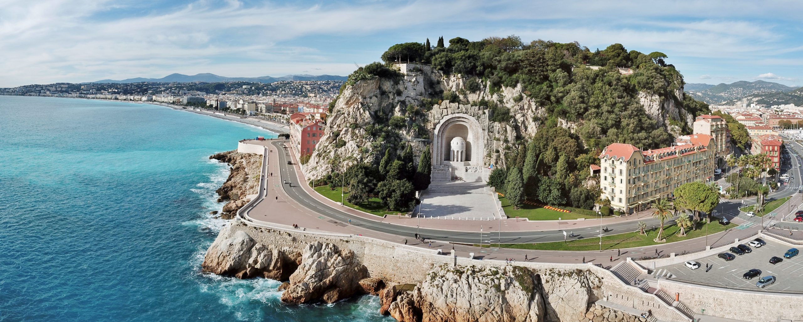Castle Hill in Nice – Stunning Lookout over the French Riviera Panoramic view of Castle Hill (Colline du Château) overlooking Nice and the Mediterranean coast.