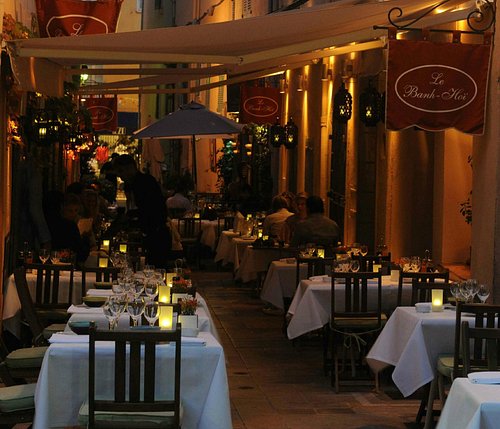 BanH-Hoï intimate restaurant in Saint-Tropez with elegant fusion menu BanH-Hoï – Vietnamese-French fusion in Saint-Tropez