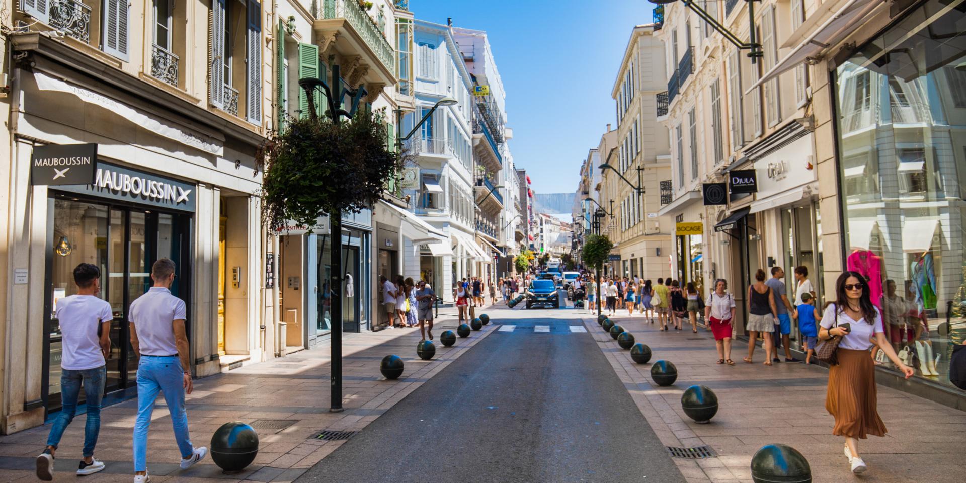 Rue d’Antibes – stylish shopping corridor Boutiques on Rue d’Antibes shopping street in Cannes